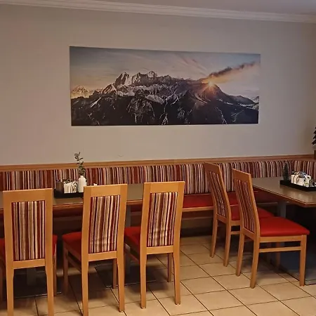 Schachner Frühstückspension *