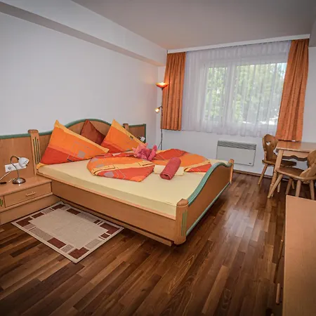 Schachner Bed & Breakfast